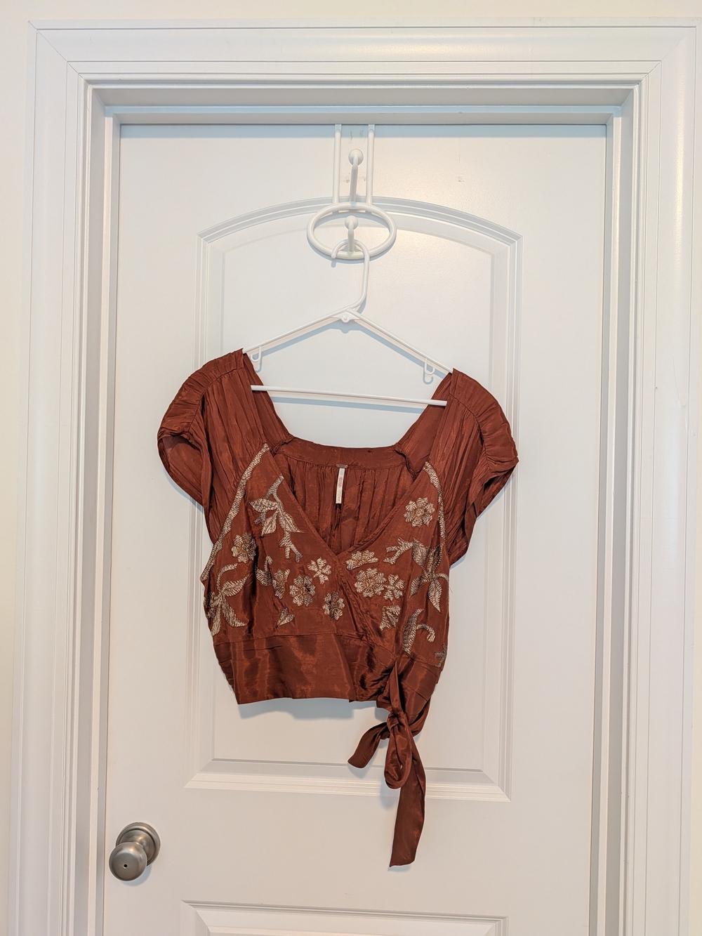 Nordstrom Rust Embroidered Tie-Front Crop Top
